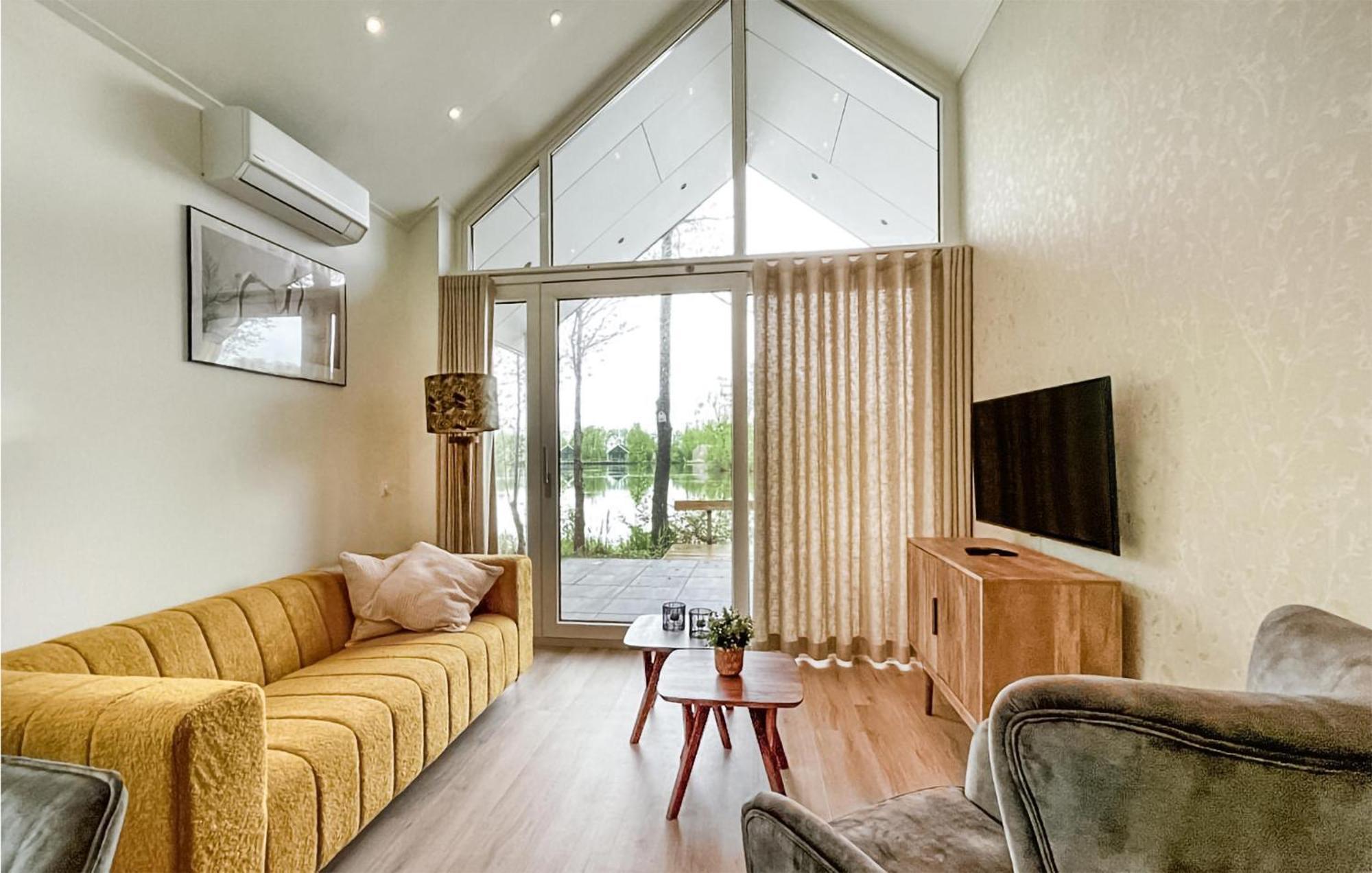 Cozy Home In Oosterwolde With Sauna Exterior foto